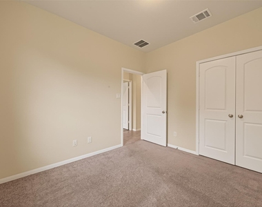 6126 Prince Place Dr - Photo Thumbnail 23