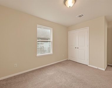 6126 Prince Place Dr - Photo Thumbnail 31