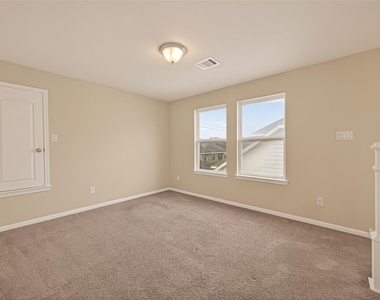 6126 Prince Place Dr - Photo Thumbnail 24