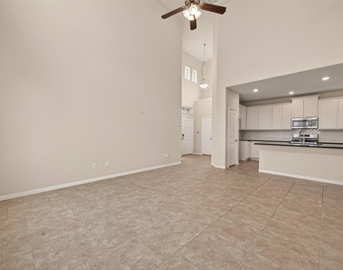 6126 Prince Place Dr - Photo Thumbnail 6
