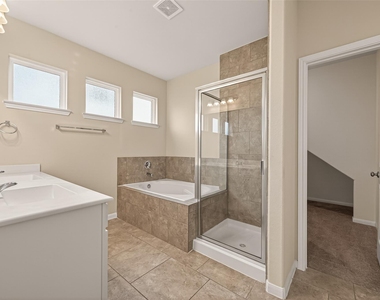 6126 Prince Place Dr - Photo Thumbnail 14
