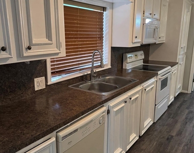 36022 Lomax Road - Photo Thumbnail 3