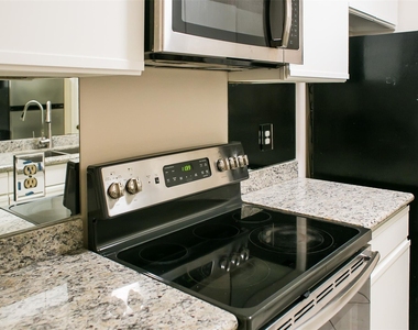 3098 Holly Hall Street - Photo Thumbnail 9