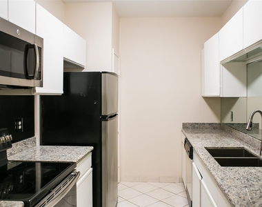 3098 Holly Hall Street - Photo Thumbnail 8