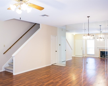 3098 Holly Hall Street - Photo Thumbnail 4