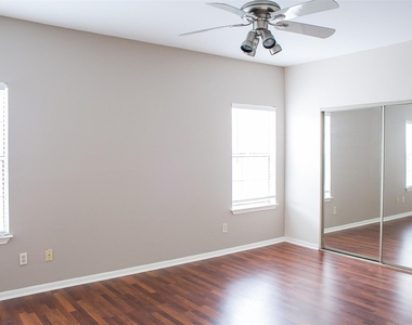 3098 Holly Hall Street - Photo Thumbnail 17