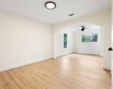 13530 La Concha Lane - Photo Thumbnail 21