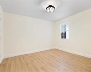13530 La Concha Lane - Photo Thumbnail 15