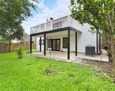 13530 La Concha Lane - Photo Thumbnail 25