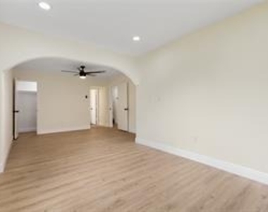 13530 La Concha Lane - Photo Thumbnail 12