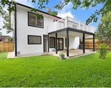 13530 La Concha Lane - Photo Thumbnail 26