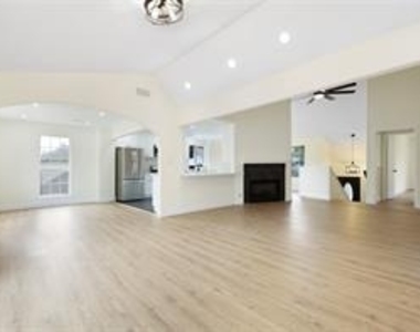 13530 La Concha Lane - Photo Thumbnail 7