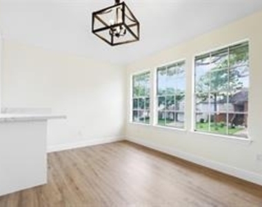 13530 La Concha Lane - Photo Thumbnail 11