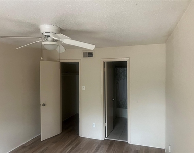 10737 Braes Bend Drive - Photo Thumbnail 1