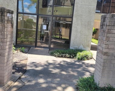 8425 Hearth Drive - Photo Thumbnail 3