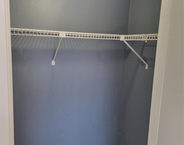 8425 Hearth Drive - Photo Thumbnail 15