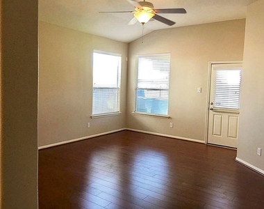 6343 Richland Hills Drive - Photo Thumbnail 9
