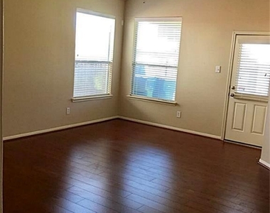 6343 Richland Hills Drive - Photo Thumbnail 8