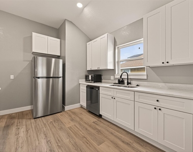 4309 Beggs Street - Photo Thumbnail 11