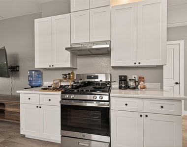 4309 Beggs Street - Photo Thumbnail 15