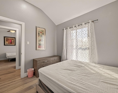 4309 Beggs Street - Photo Thumbnail 23