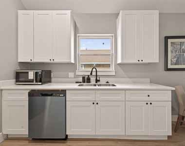 4309 Beggs Street - Photo Thumbnail 12