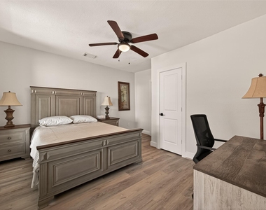 4309 Beggs Street - Photo Thumbnail 24