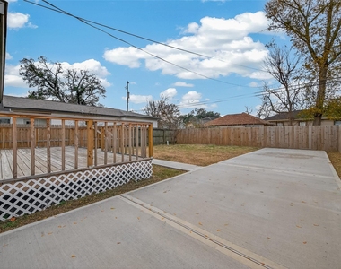 4309 Beggs Street - Photo Thumbnail 30