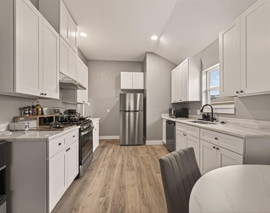 4309 Beggs Street - Photo Thumbnail 10