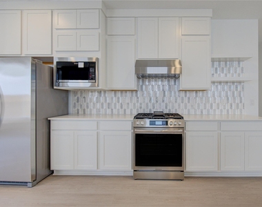 1047 Blue Stone Drive - Photo Thumbnail 17