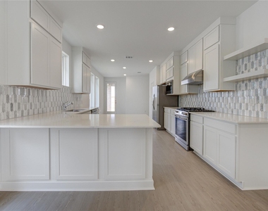 1047 Blue Stone Drive - Photo Thumbnail 12