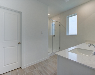 1047 Blue Stone Drive - Photo Thumbnail 40
