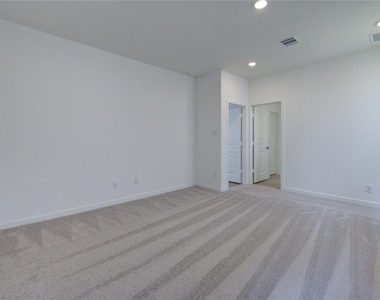 1047 Blue Stone Drive - Photo Thumbnail 37