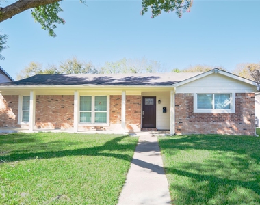 8006 Richmond Avenue - Photo Thumbnail 2