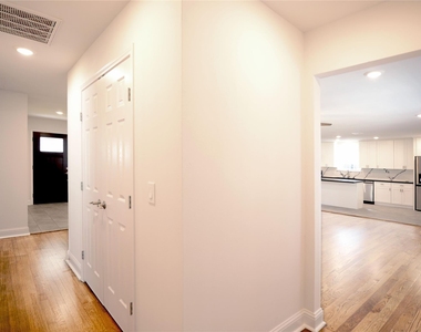 8006 Richmond Avenue - Photo Thumbnail 15