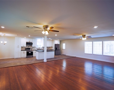 8006 Richmond Avenue - Photo Thumbnail 8