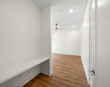 1839 Colquitt Street - Photo Thumbnail 4