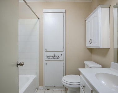 13215 Lake Breeze Lane - Photo Thumbnail 11