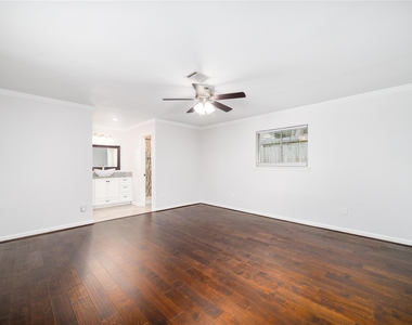 3422 Rustling Pines Street - Photo Thumbnail 15