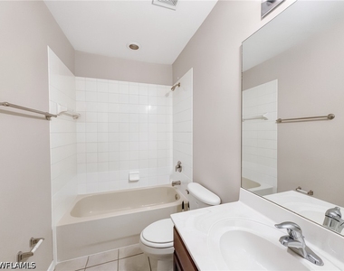 9706 Roundstone Circle - Photo Thumbnail 4