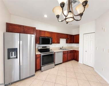 9706 Roundstone Circle - Photo Thumbnail 10