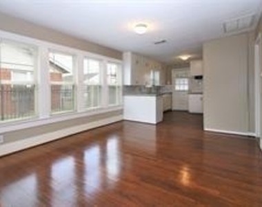 2527 Oakcliff Street - Photo Thumbnail 1