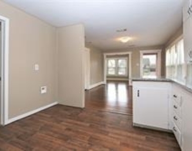 2527 Oakcliff Street - Photo Thumbnail 5