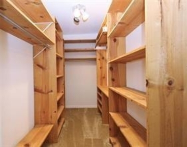 2527 Oakcliff Street - Photo Thumbnail 11