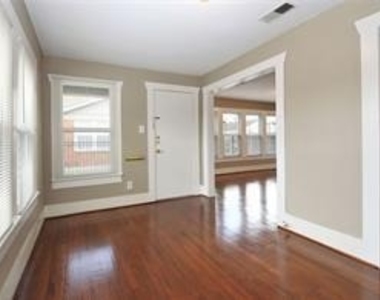 2527 Oakcliff Street - Photo Thumbnail 2