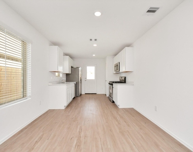 26726 Paloma Blanca Drive - Photo Thumbnail 17