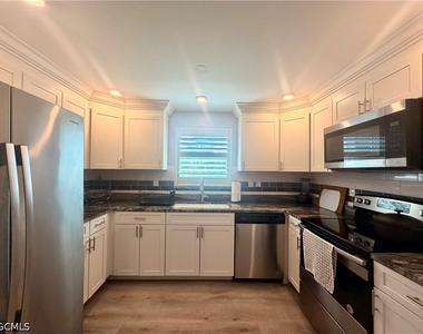 4912 Vincennes Street - Photo Thumbnail 8