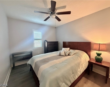 4912 Vincennes Street - Photo Thumbnail 18