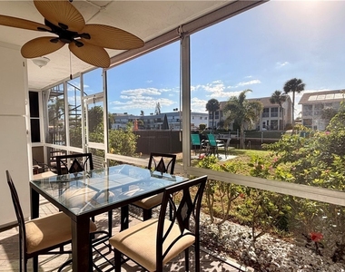 4912 Vincennes Street - Photo Thumbnail 29