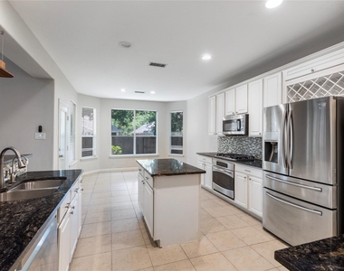 11 Belcarra Place - Photo Thumbnail 7